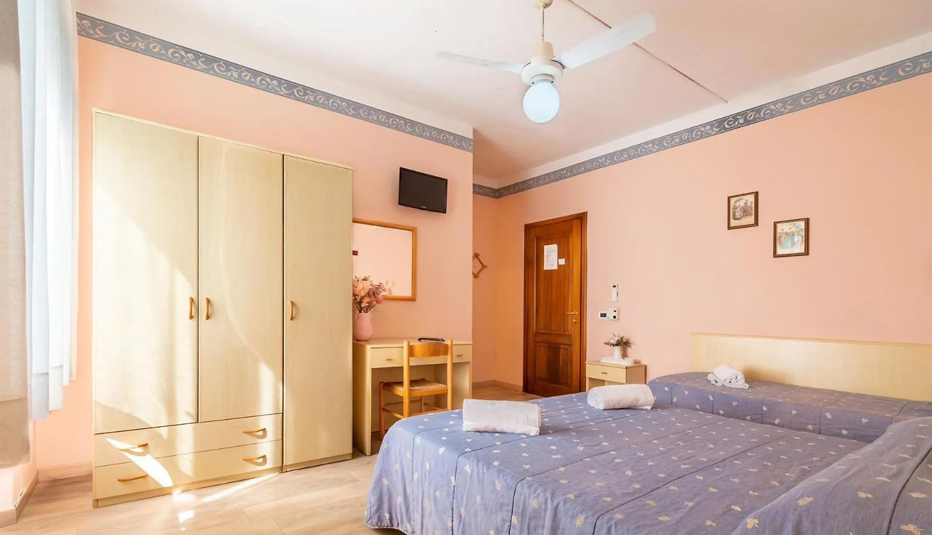 Hotel Marnie Massarosa