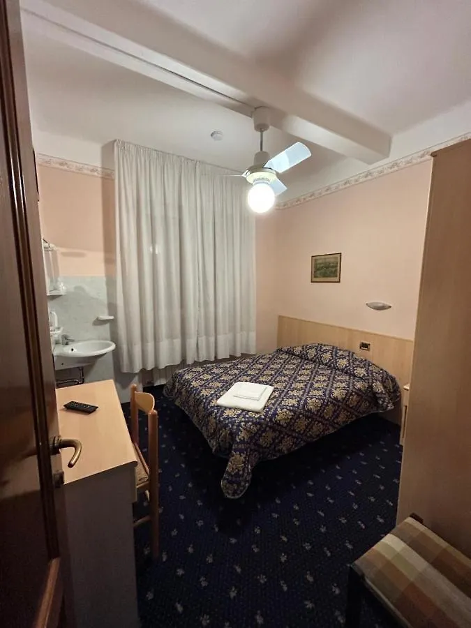 Hotel Marnie Massarosa 0*,